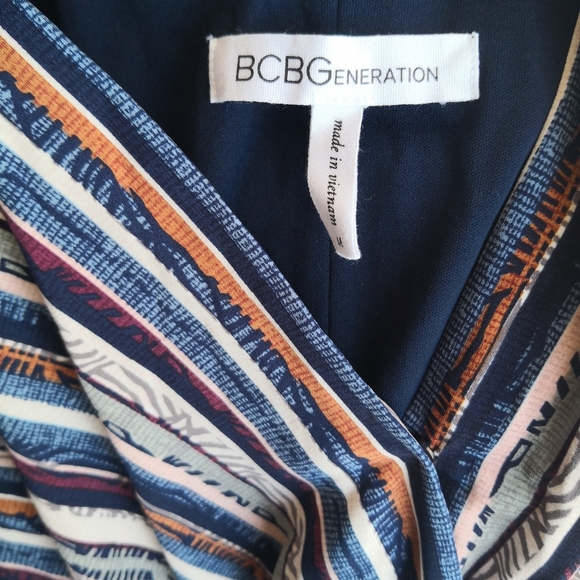 BCBGENERATION Multi-Stripe Midi Dress with Pockets - Picture 7 of 8